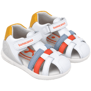 Biomecanics Closed White Sandal